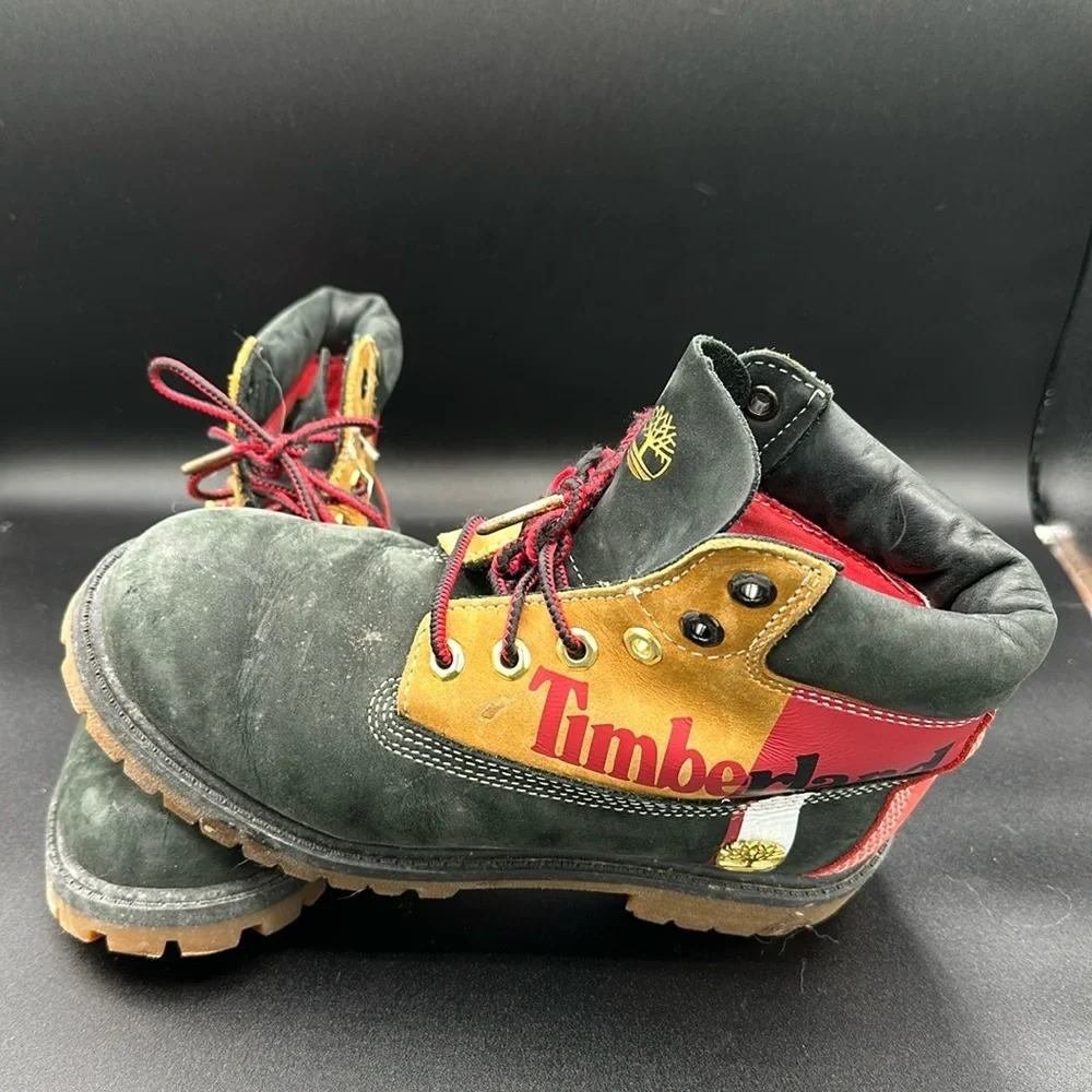 Timberland 6 Inch Premium Waterproof Boot Junior 'Patch Logo - Black' size 2